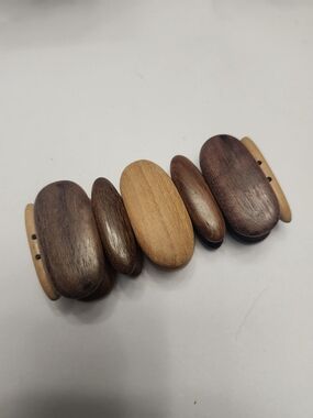 Vintage Wooden Oval Stretch Bracelet - Tri-Tone Brown Shades